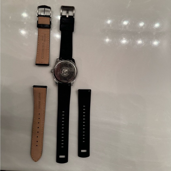 Citizen Eco-Drive Watch and 20mm watch bands - Picture 3 of 8